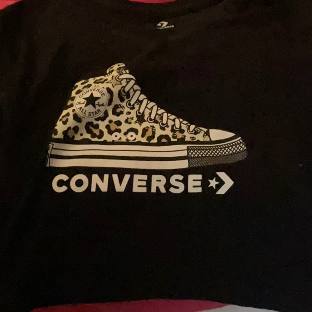 Plain black crop and converse crop